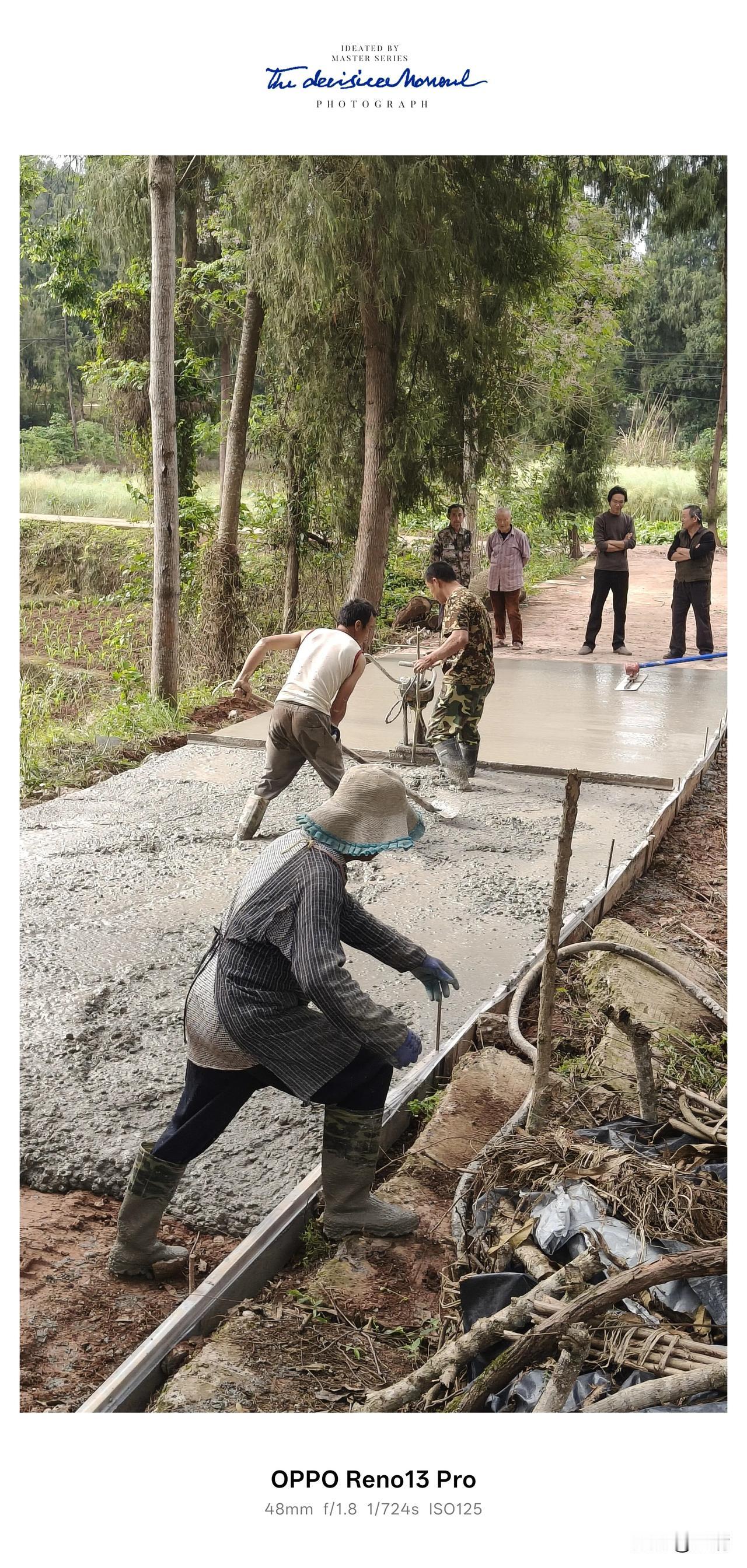 天然气公司的办事效率好高！他们施工把乡村公路碾压烂了，工程一完，马上就来补修了！