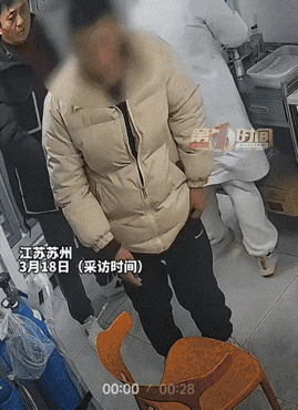 江苏苏州，一男子生病后，在一家诊所输液头孢，结果输液快结束时，医生发现男子眼睑、