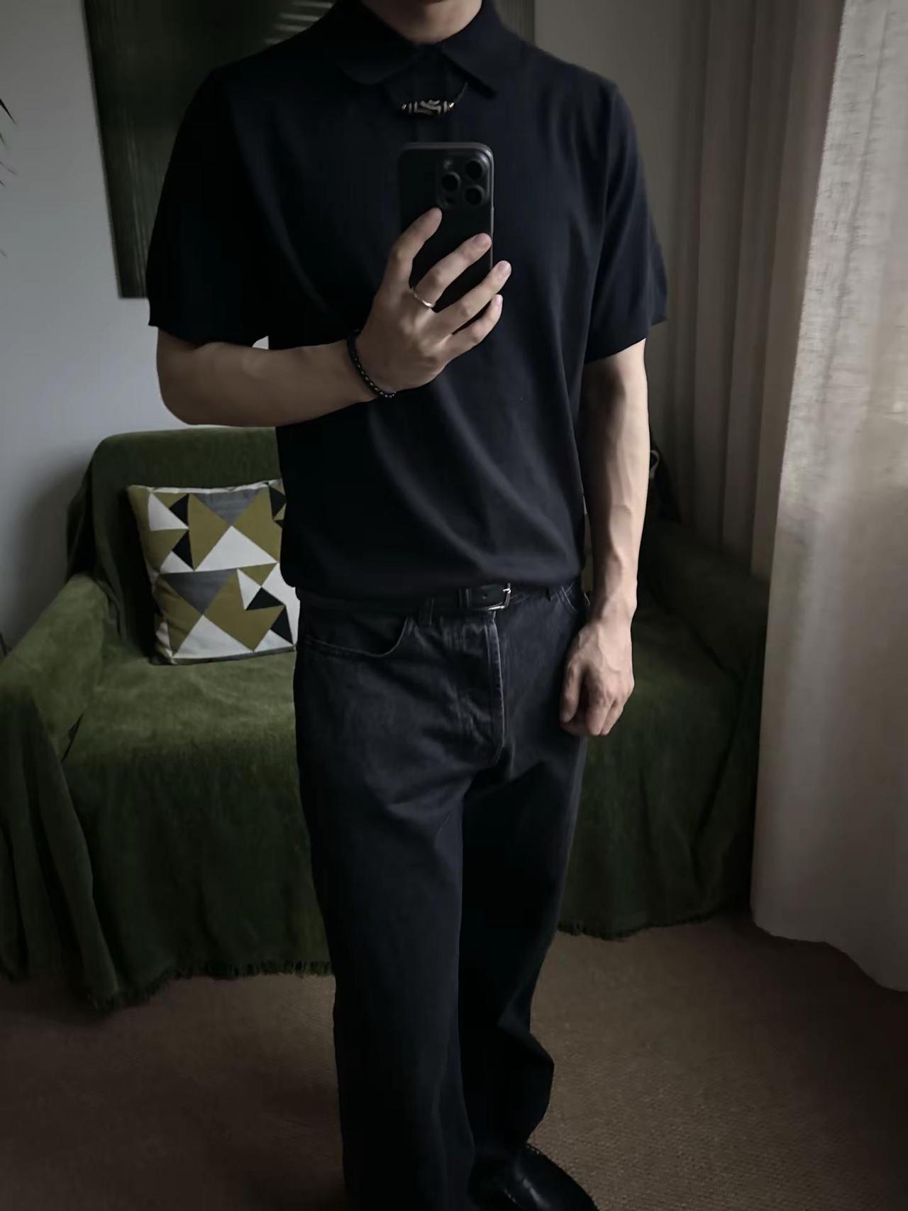 IDLT，RIZZUP UPW针织短袖，BOSSA黑牛时尚碎碎念 漂亮穿搭对镜拍