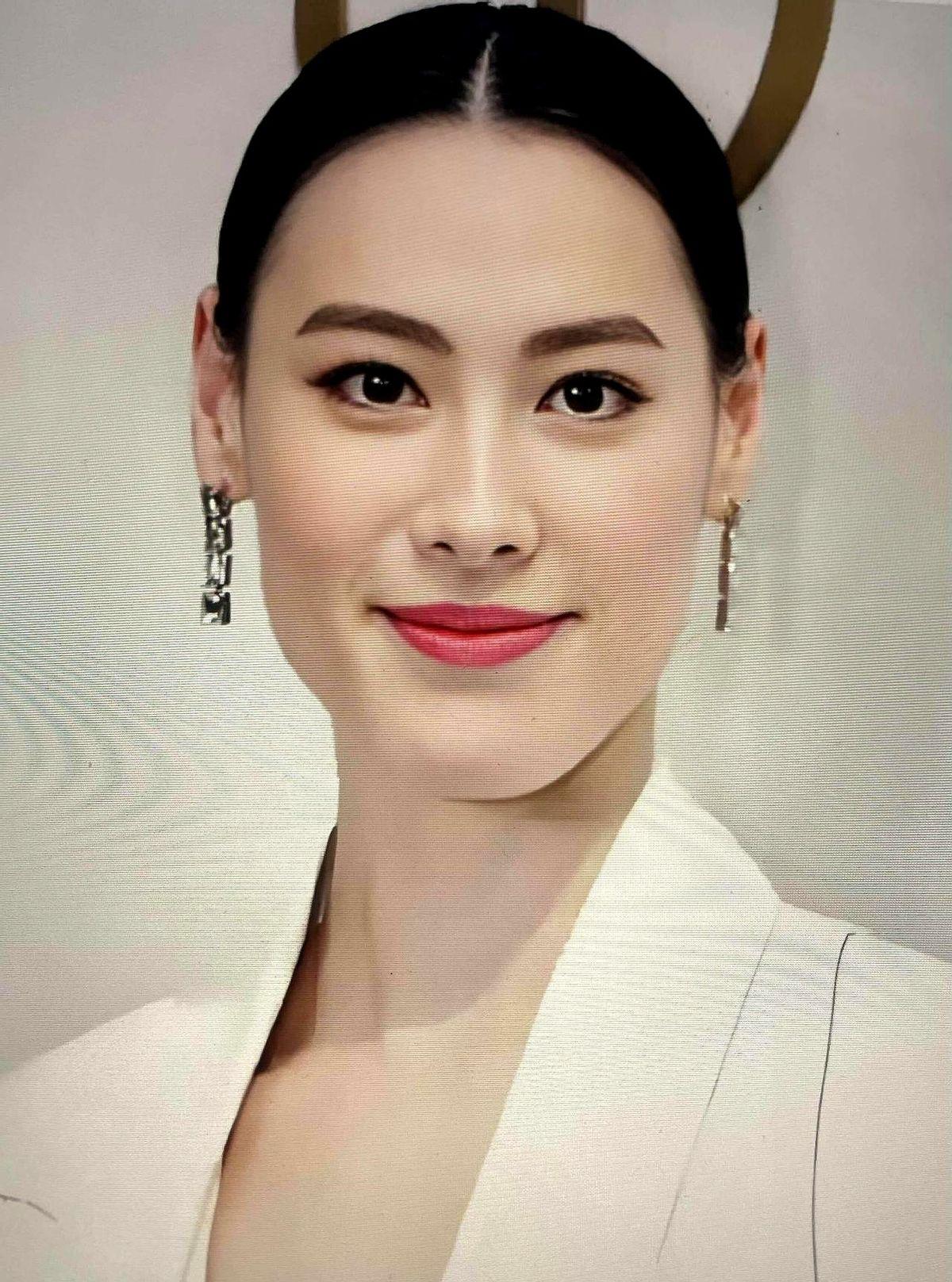 当年都替梁洛施可惜，现在她过得比谁都爽！

给李泽楷生了三个儿子，长子李长治和一