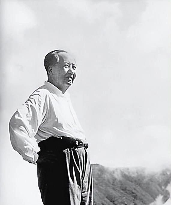 为祭奠毛主席逝世五十周年而作

多久

五十年了
1976年九月九日的痛还要痛到