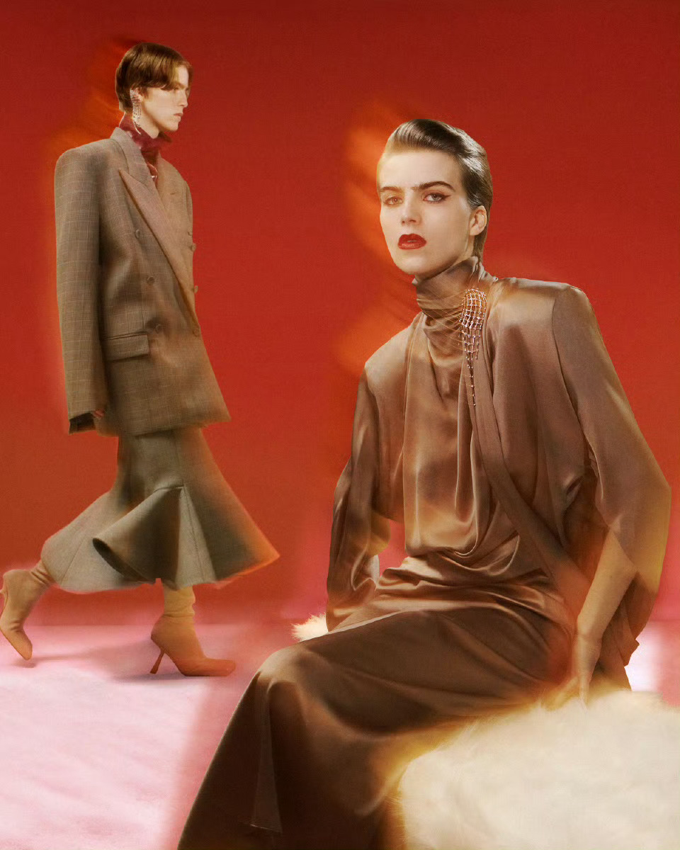 MUGLER 揭幕 2026 早春系列「The Wardrobe of Iden