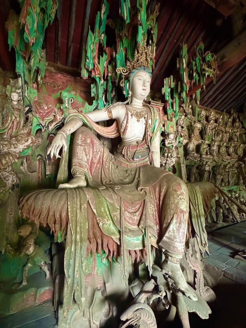 山西平遥双林寺，2000尊明代彩塑，囊括佛、菩萨、金刚韦驮、罗汉、侍从等各类形象