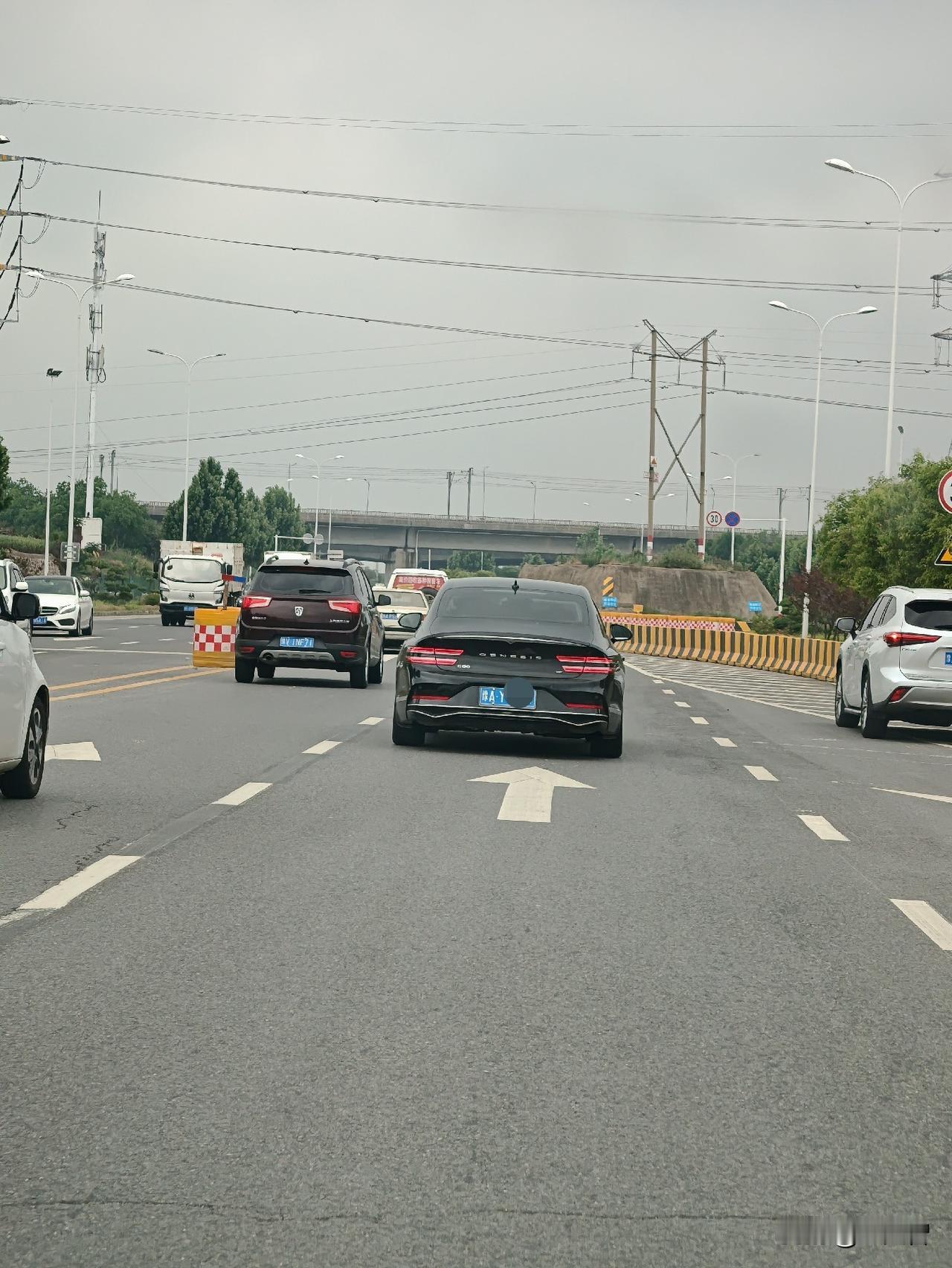 2026年有一个年轻人花50万买了一台韩国现代轿车，这你受得了吗？[吐舌]
今天