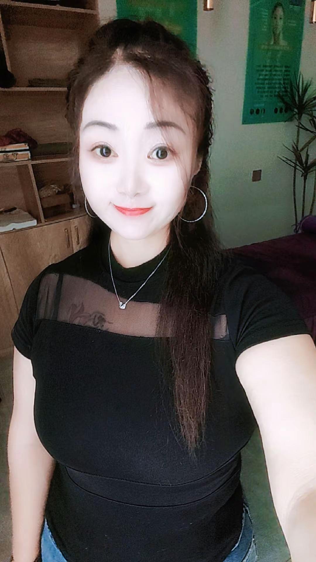 美好的明天离我越来越近了……微胖女生也能美美的 做个微胖小女人