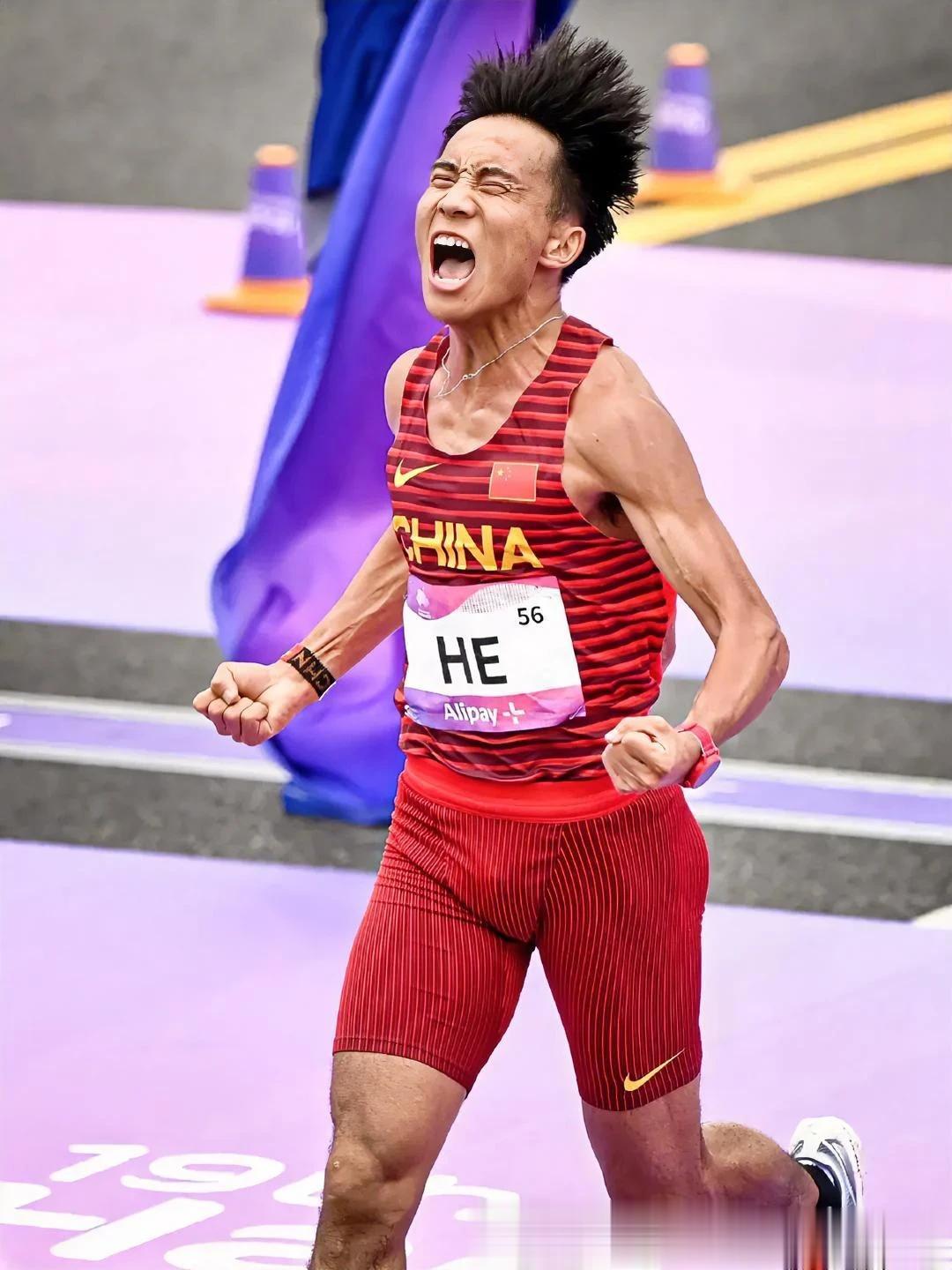 #今日亚运赛事我来评#10月5日，在刚刚结束的杭州亚运会男子马拉松的比赛中，中国