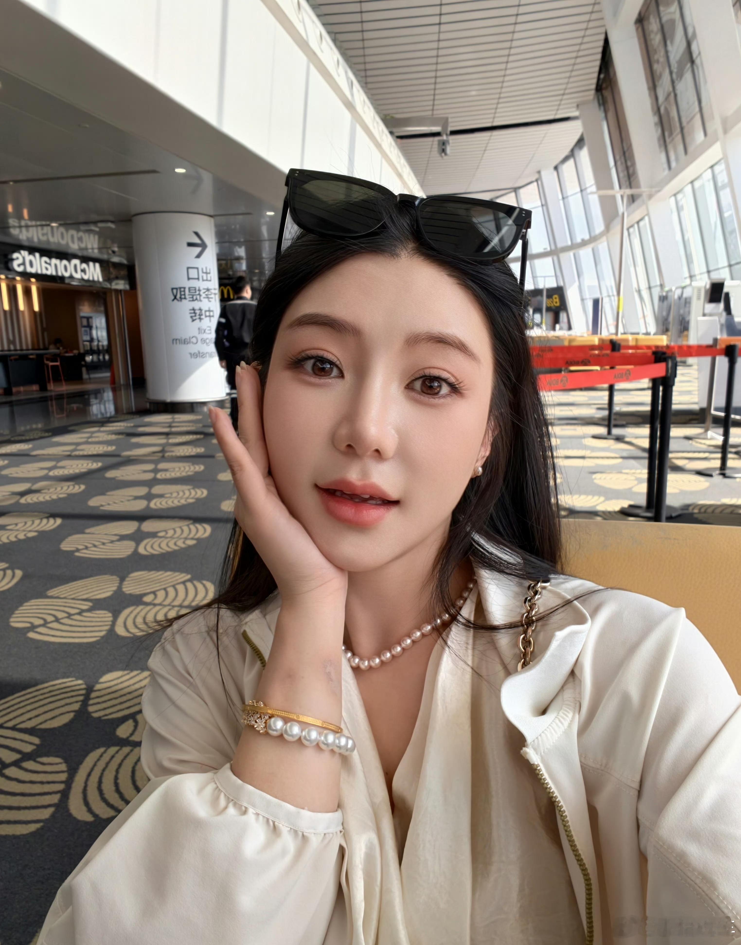 重庆我来了感觉好久没来了重庆的朋友欢迎我吗？明天开台合资车智驾挑战8D重庆 