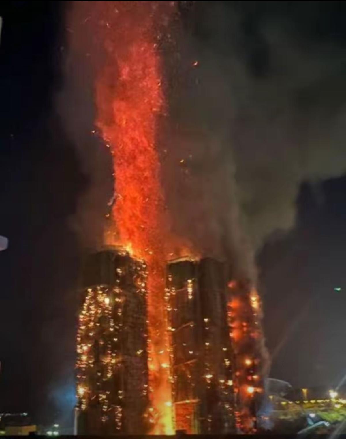 香港大火到目前已经有36人丧生，
数据还在上涨！
此次事故也给我们带来了深刻启示