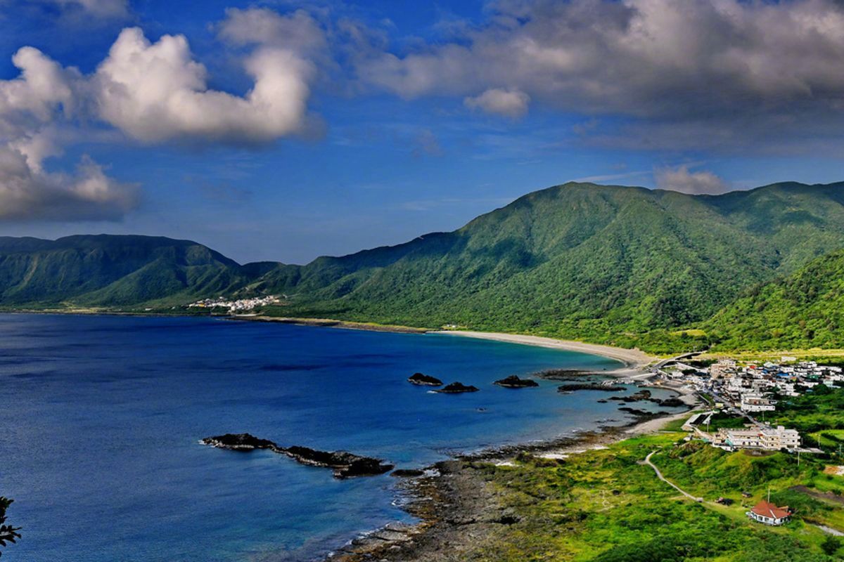 【#台湾歌手深圳当义工传递正能量#】据台湾联合新闻网3月8日报道，歌手吴克群近两