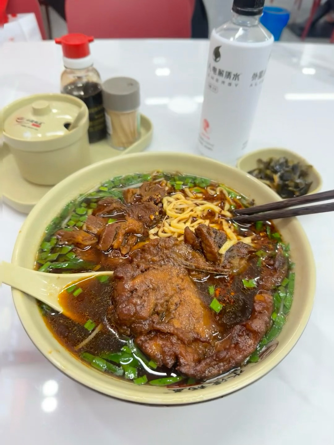 关灯吃面🍜[苦涩] ​​​