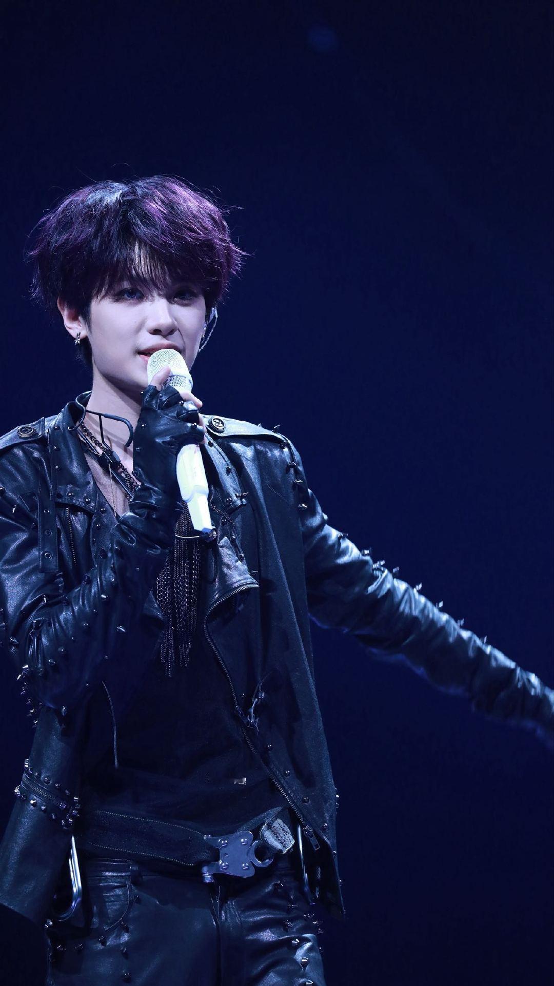 你是黄明昊那他们是谁黄明昊演唱会玩偶名场面必须收藏！三只萌物同台演绎troubl