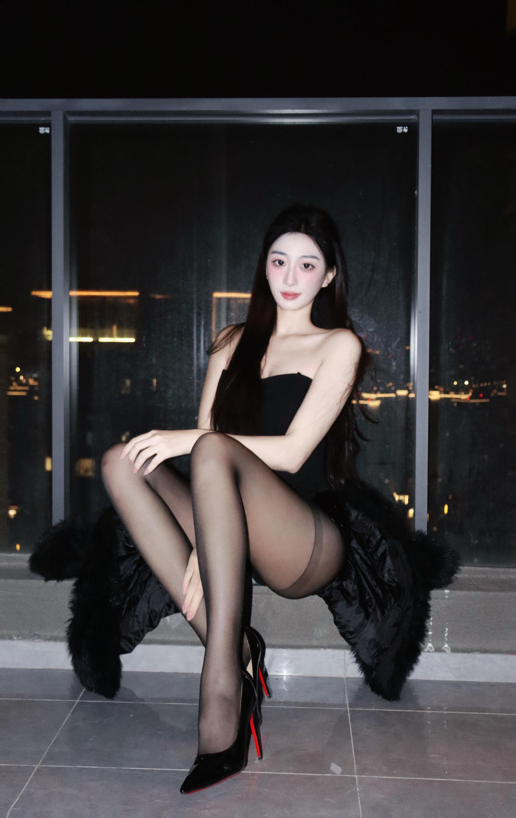 我让你抬头了吗。
