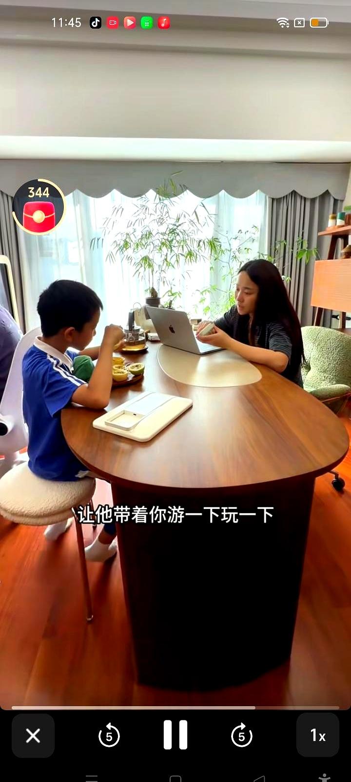 一觉醒来，发现“亚慧断更”，驿站也关了。
曾经签下场地时那股子兴奋，还能在视频里