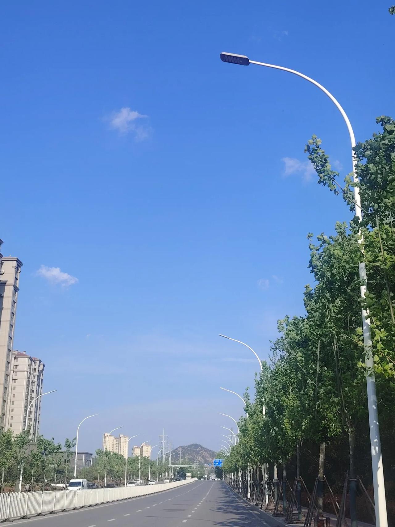 如何成为一个很厉害的人？

最近在看九边的《向上成长》，针对这一点他给出了几个建