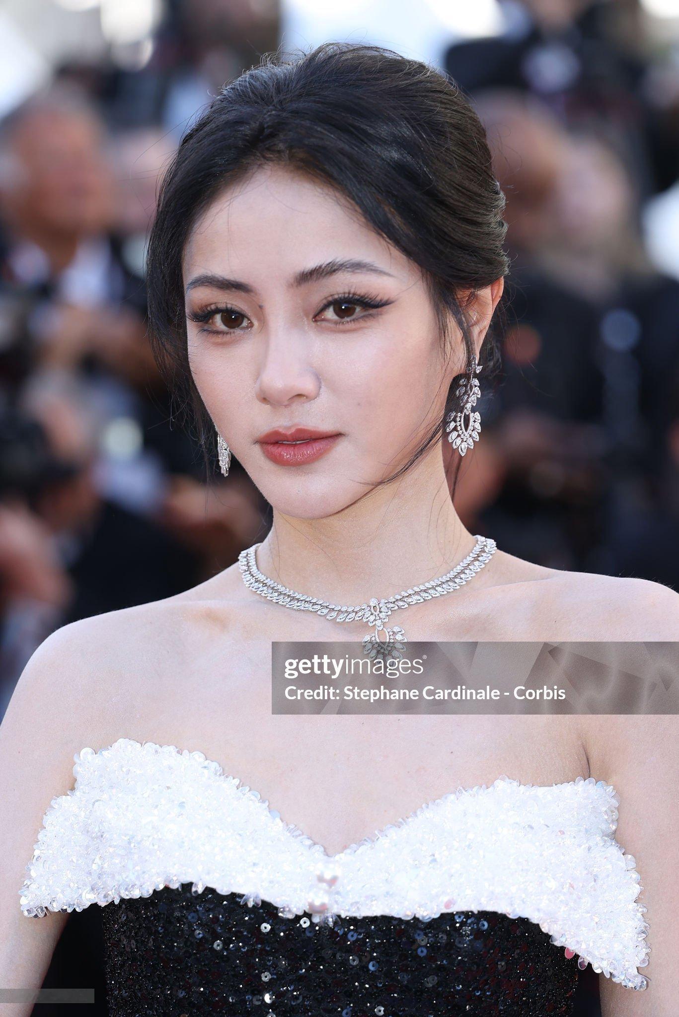 谢可寅戛纳G社生图谢可寅亮相戛纳电影节谁懂啊！谢可寅这组戛纳生图直接封神，黑白鱼