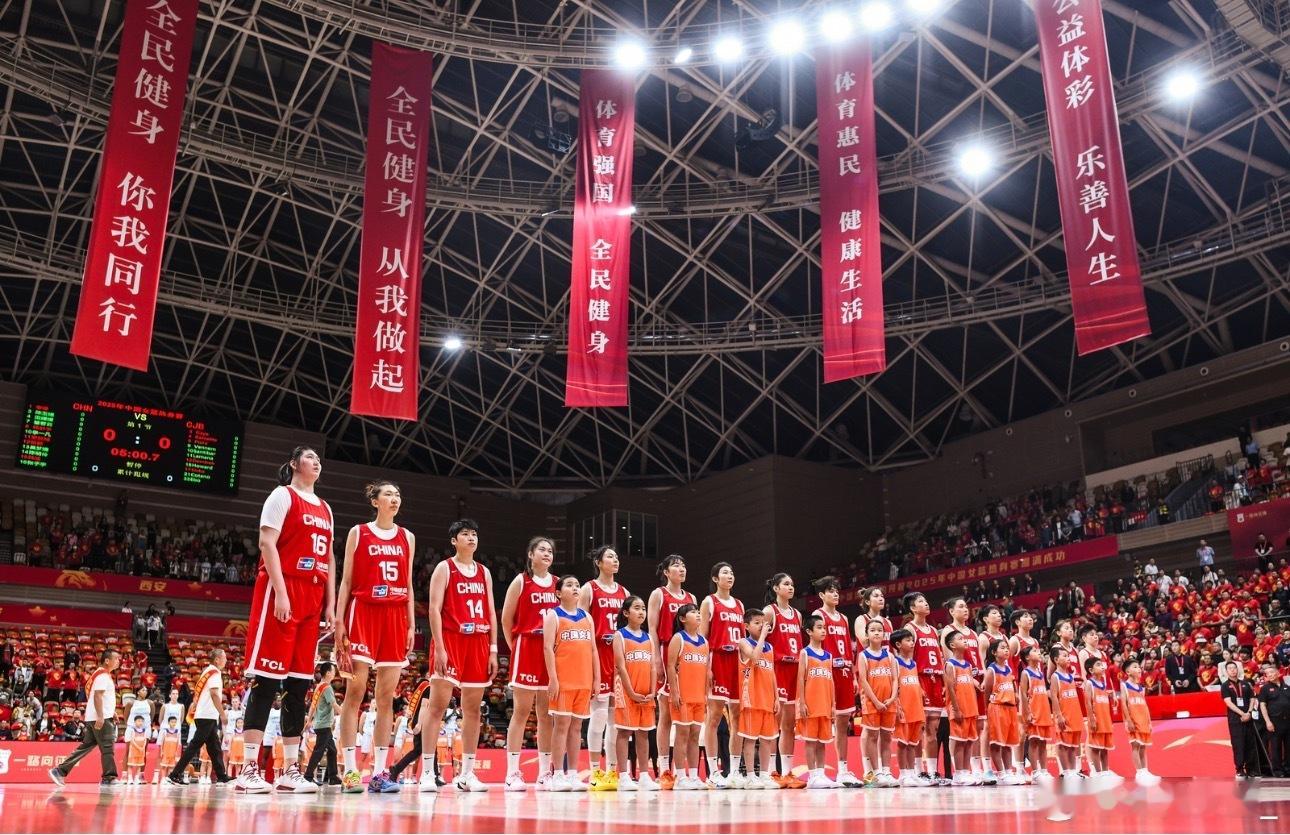 【杨舒予25分多名小将上演首秀，中国女篮90-81击败尤文图特！】刚刚结束的一场