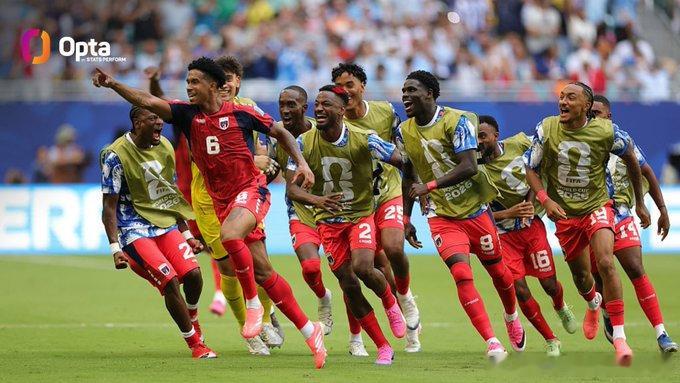 1 - 佛得角是自1966年以来，第一个记录在案的球队，他们的首粒FIFA世界杯