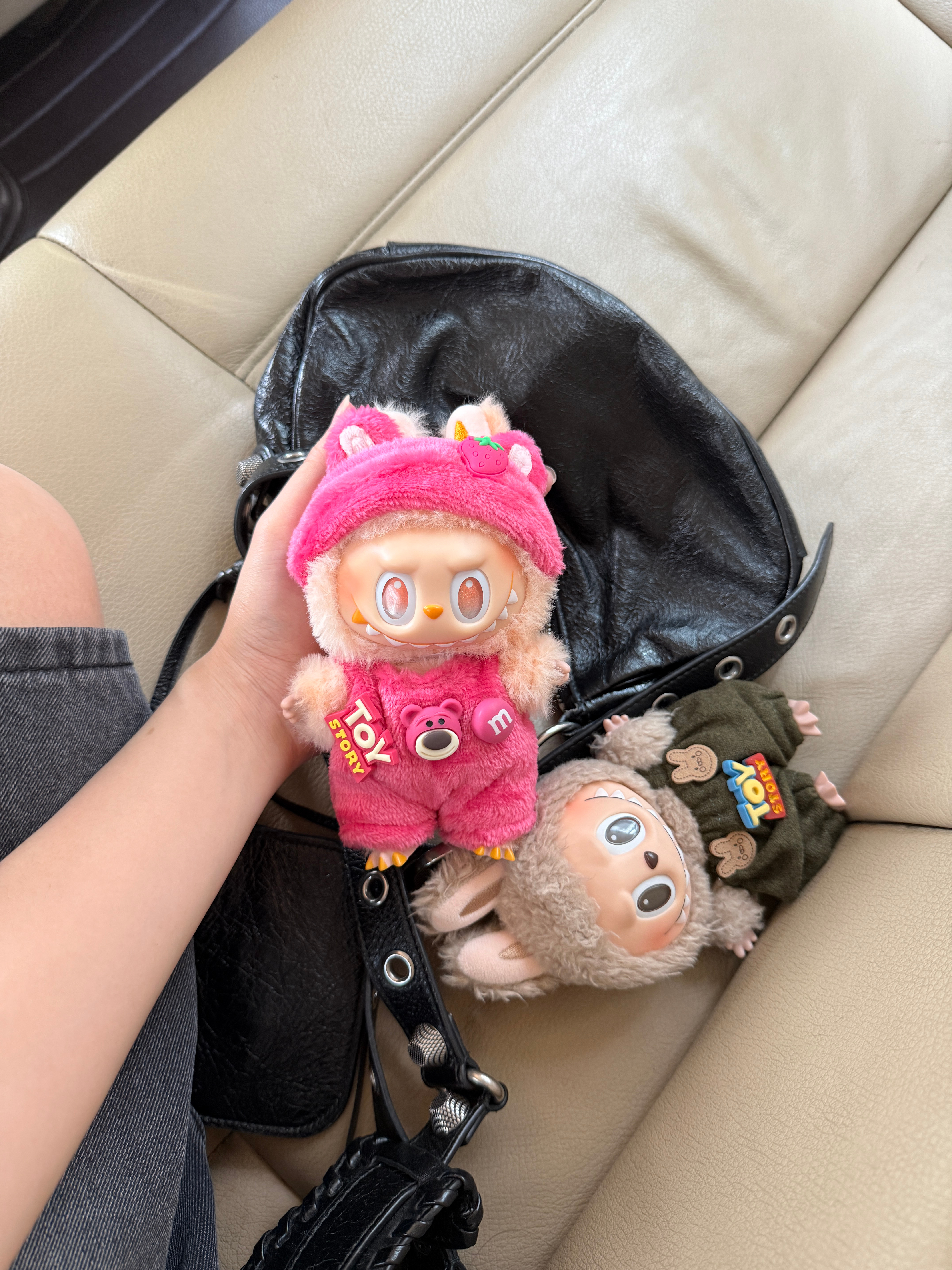 乖宝宝穿新衣还得是相机拍出来米啊 ​​​