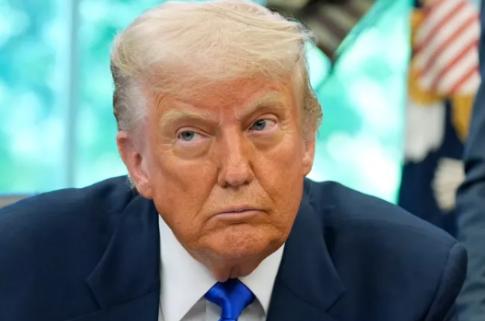 美国在伊朗问题上犯下大错！一位美国教授阿卜杜拉·阿里安表示，特朗普对伊朗国家的构