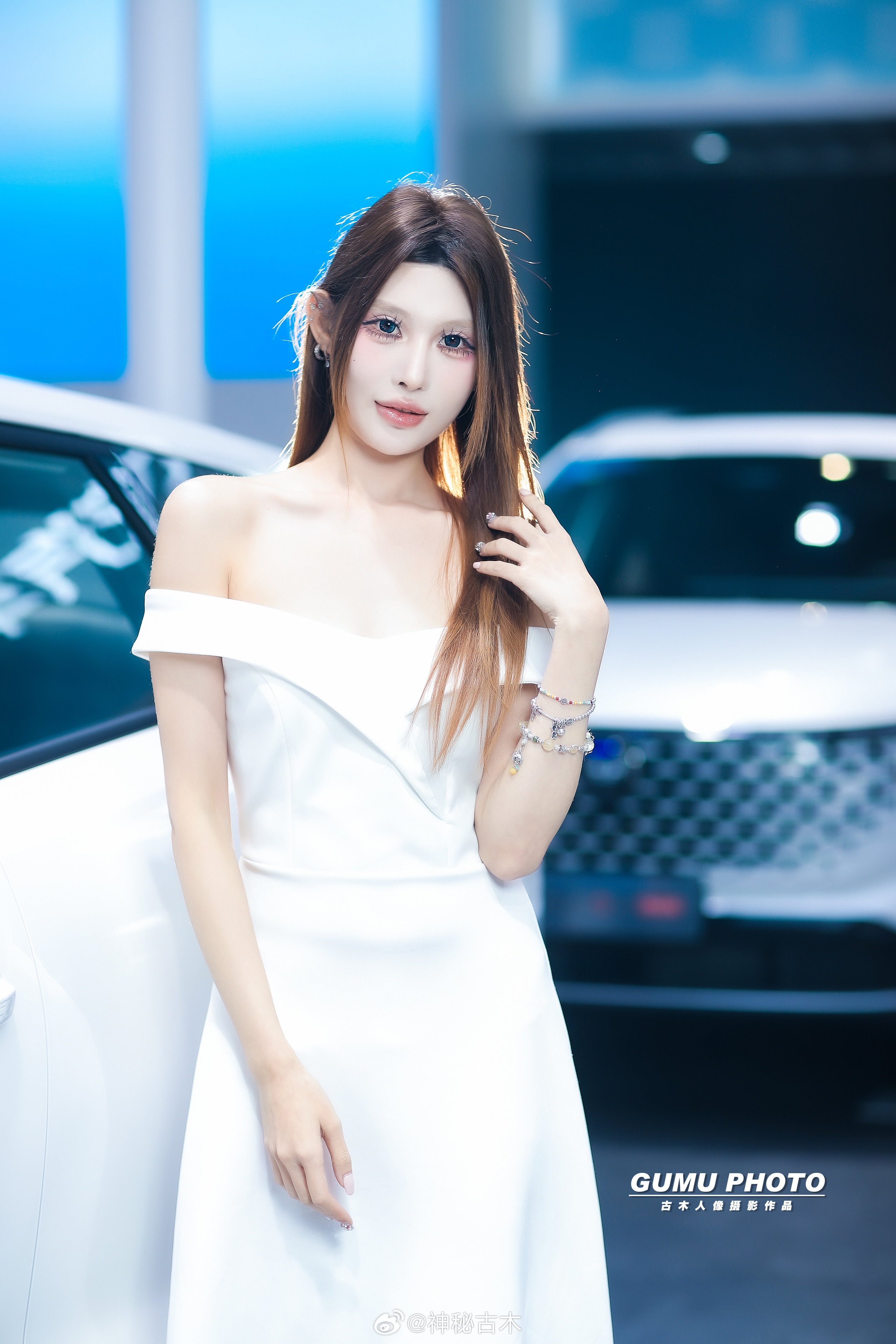 2025重庆汽车消费节长安汽车展台模特小姐姐 2025重庆汽车消费节 