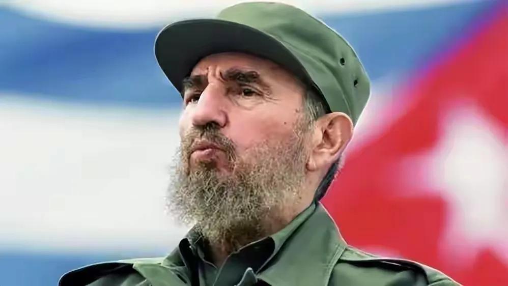 美国常以“国际警察”自居，手握权利，满世界挥舞，企图将不听美国话的对手一个个缉拿