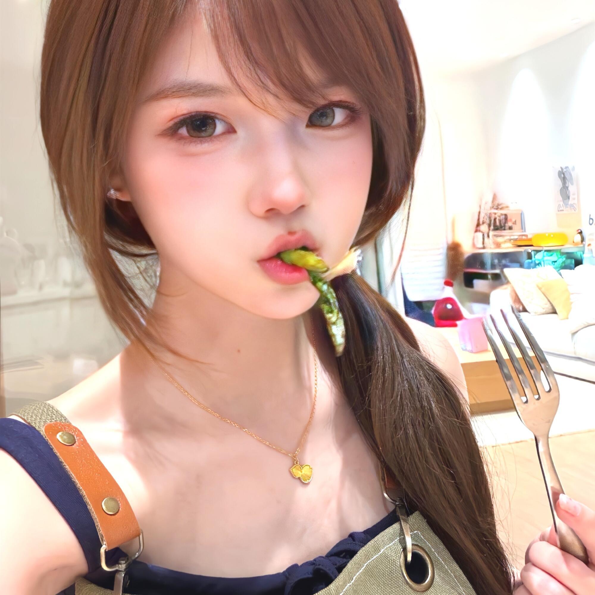 满屏都是少女小浪漫😺𝗪𝗲𝗖𝗵𝗮𝘁 | 韩系温柔 | helloki