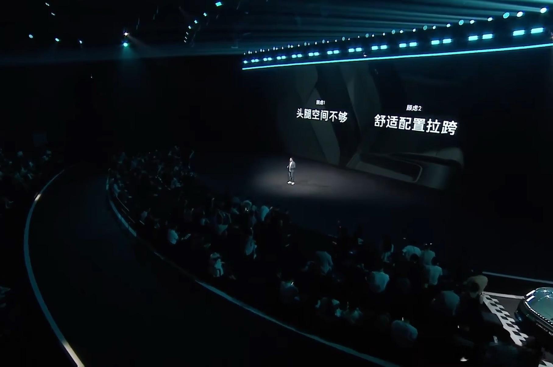 不买性能车，你最大的顾虑是什么？官方调研的结果是头部空间不足、舒适配置拉垮我就不