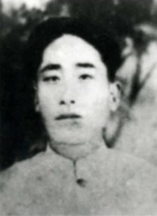 刘振民(1900.5—1938.4) 代号水子，山东省文登界石大界石村人。出身于