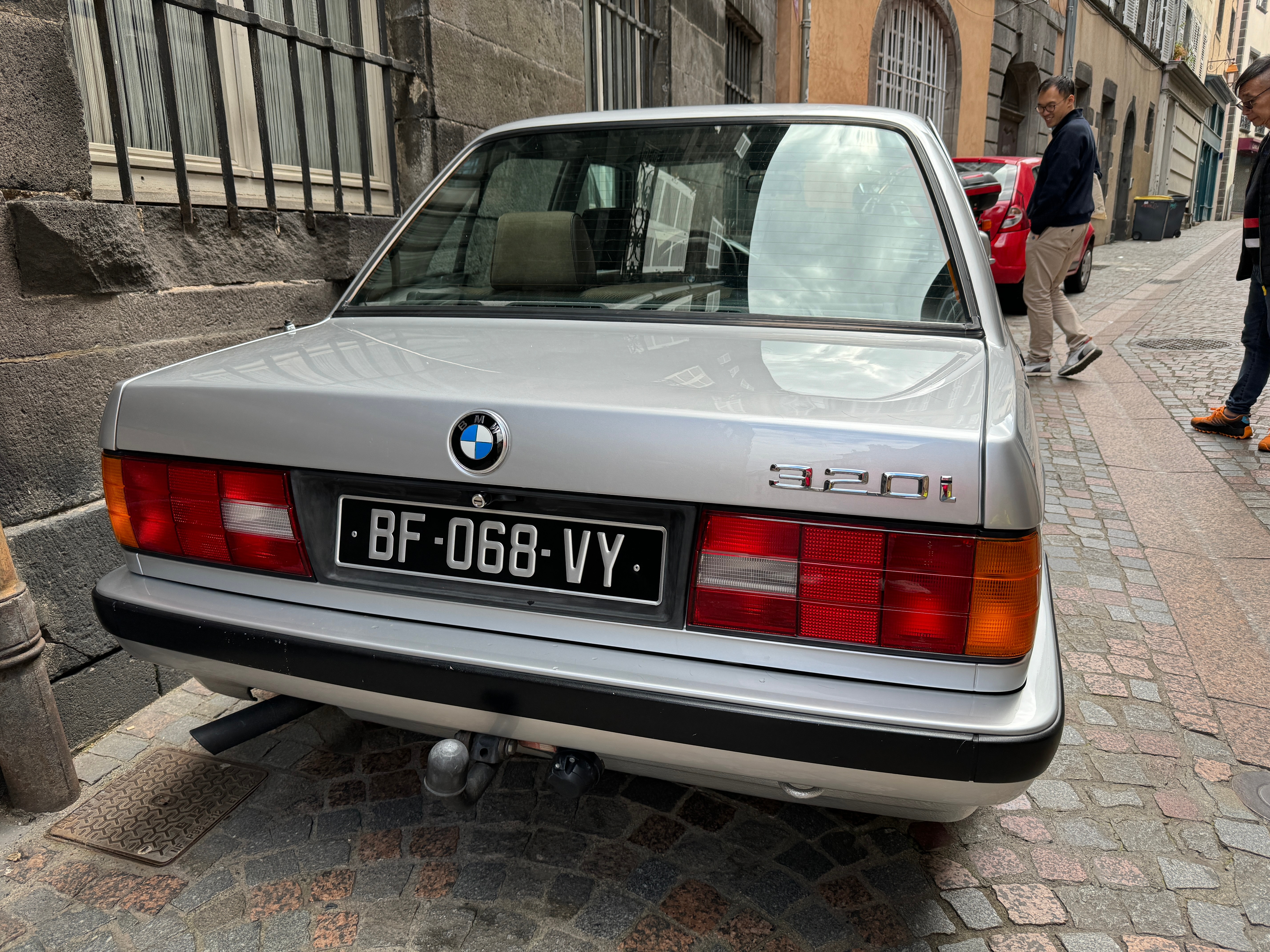 对味了，反观现在的BMW..  ​​​