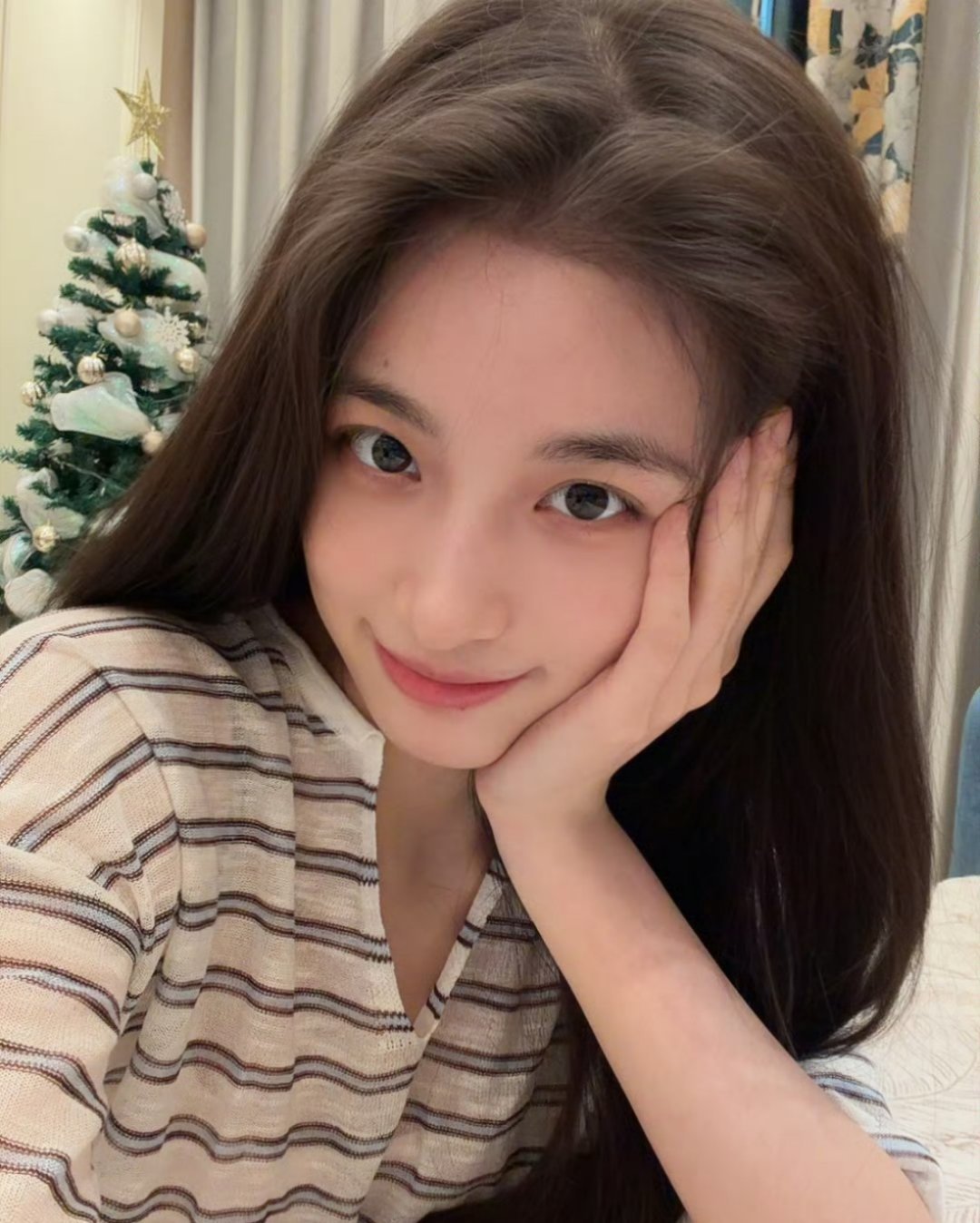 钟丽丽瘦瘦的是骨感漂亮 胖胖的是圆圆满满的漂亮 无论如何你始终都很漂亮