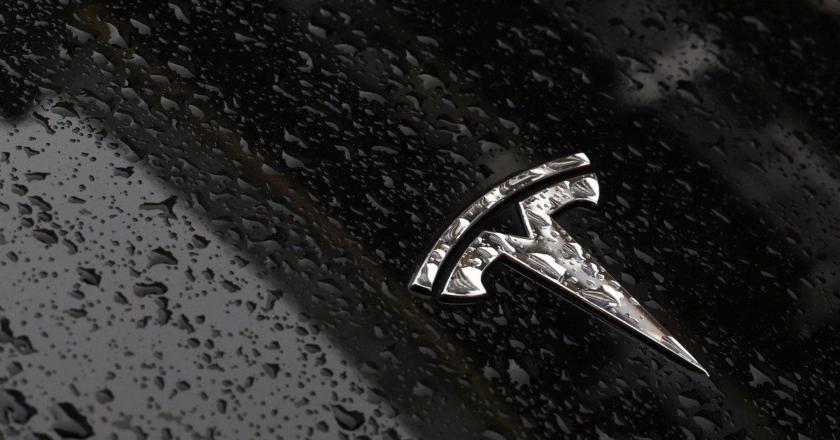[To learn English]
Tesla on Thursday lau
