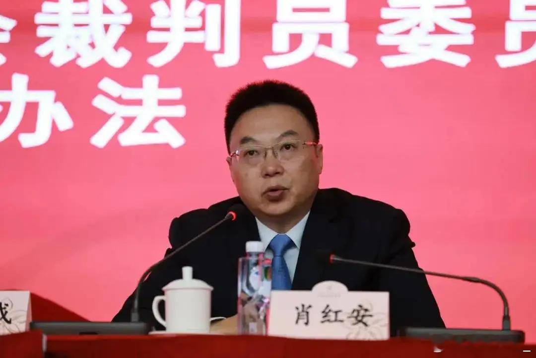 【新华社：数据表明WCBA赛制改革后竞争性提高，但仍有从业者提出改进意见，篮协人