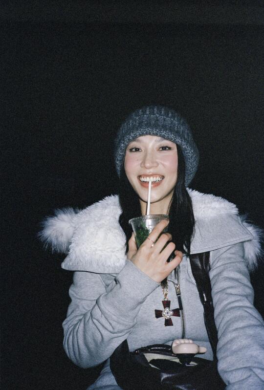 她拍的我