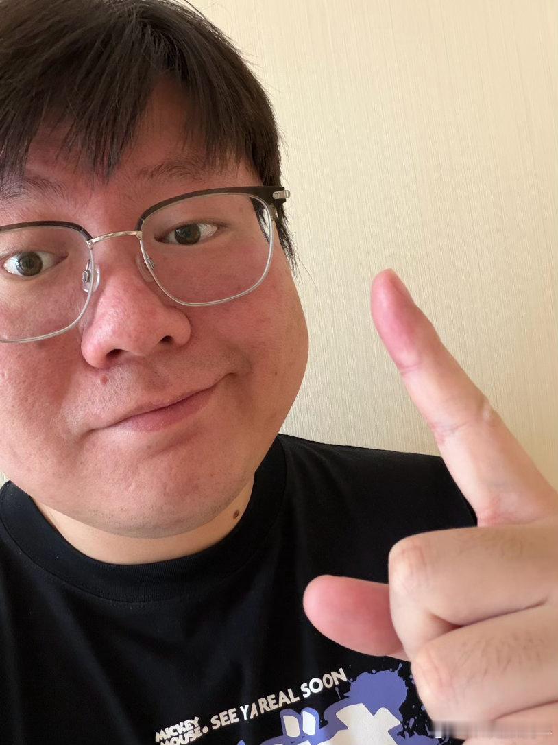 传说有合作是晚上8点到12点车里展示一字马我姓马一字马的马 