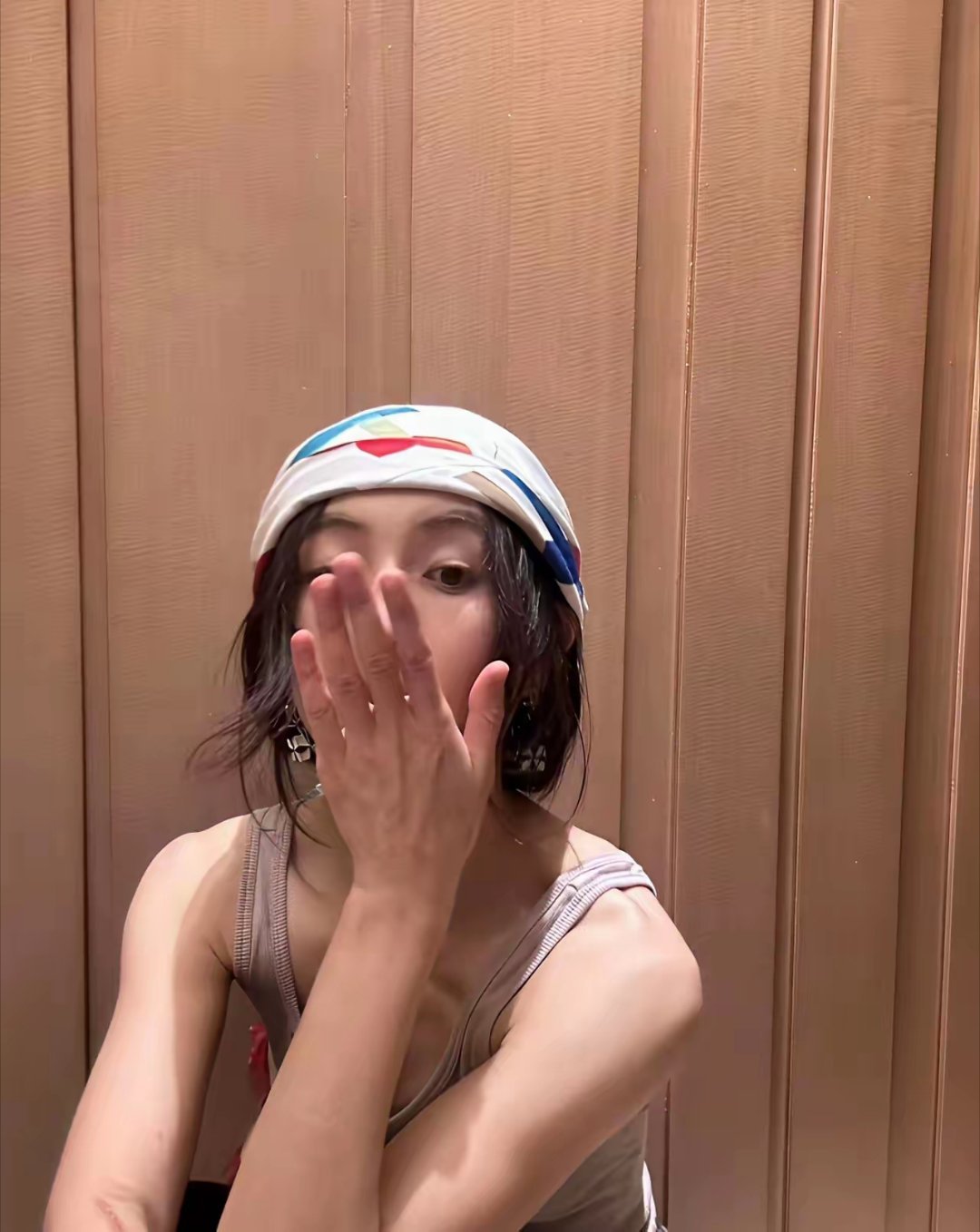 张子枫妹妹真的太瘦了，内娱审美太畸形了 