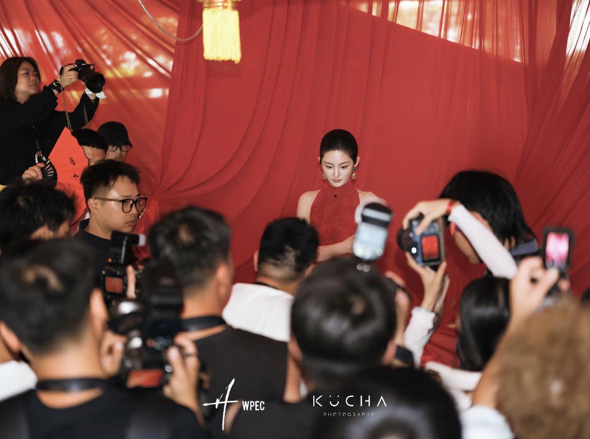 结婚请了30位摄影老师。到底谁能入选