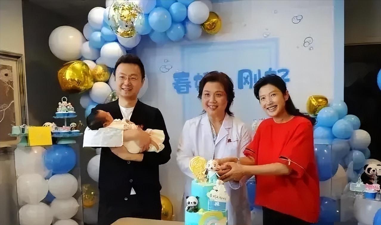 2017年，刚强向春妮求婚，春妮对刚强说：“可以结婚，但婚后我不会生孩子，我要做