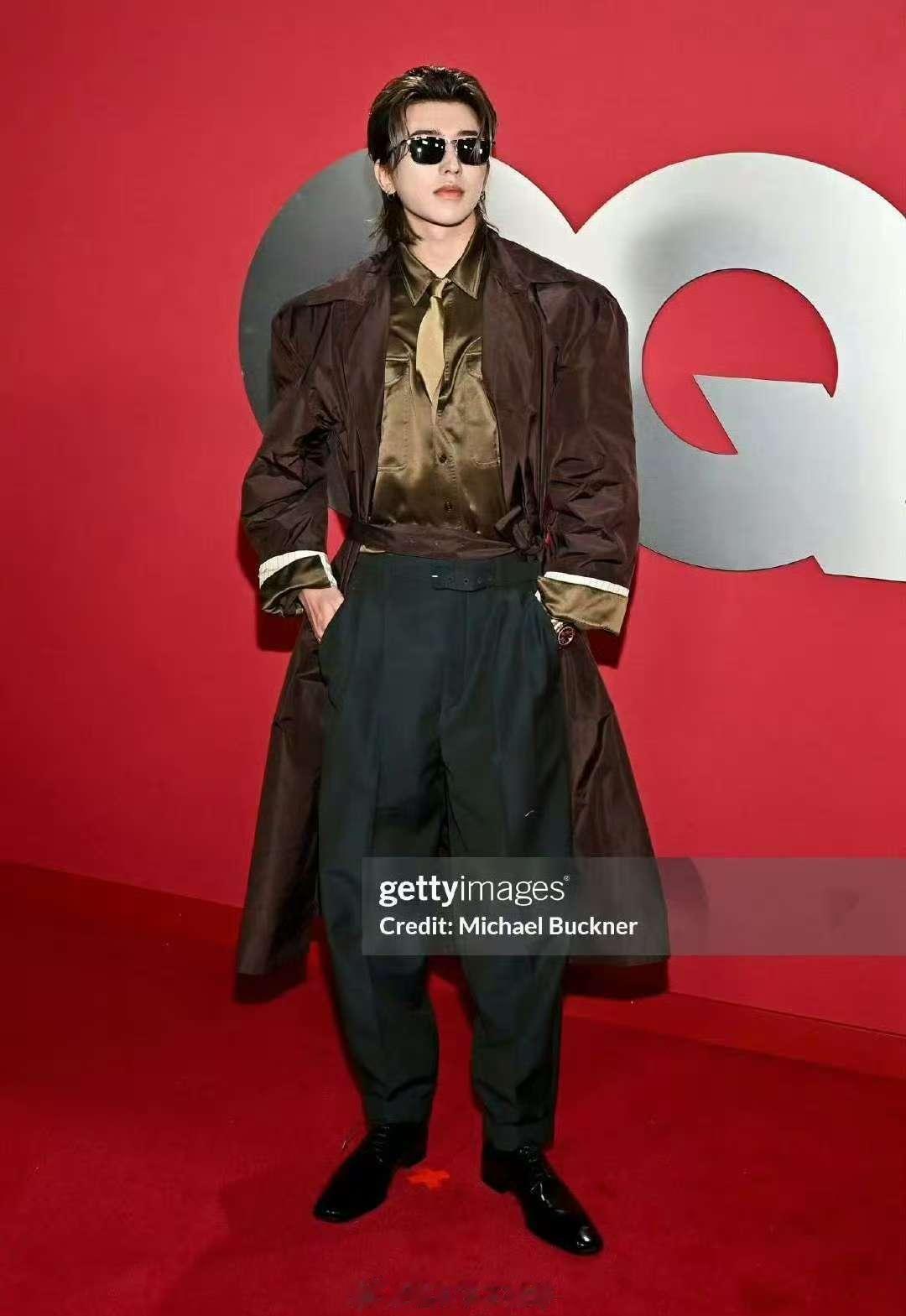 蔡徐坤红毯G社生图，爱了，