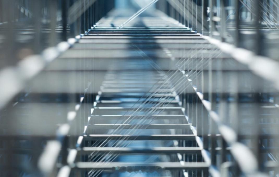 这条微博我们来聊一聊能源在 AI 革命中的关键作用。最近，微软首席执行官 Sat