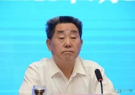 刘满仓被查了，一个热搜，怂股尾盘跳水，满仓者郁闷啊
