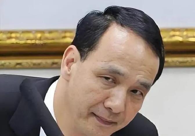 搞垮国民党的五个罪人
一是蒋介石，违背人民意志，搞独裁统治，八百万军队被打垮；