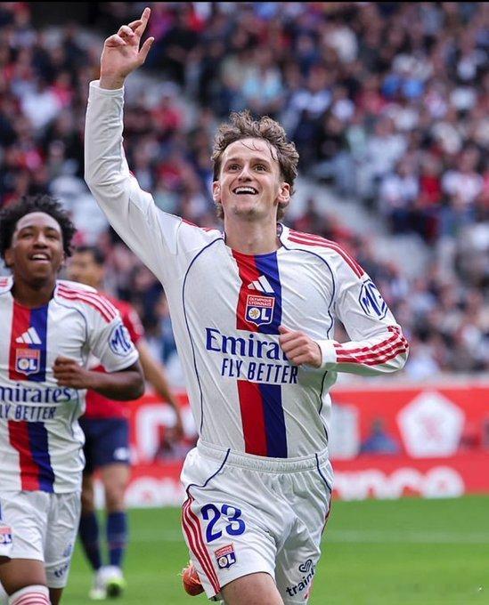 利物浦本可以让我在球队多留一个赛季。我没有得到自己预期的出场时间，但这对俱乐部来