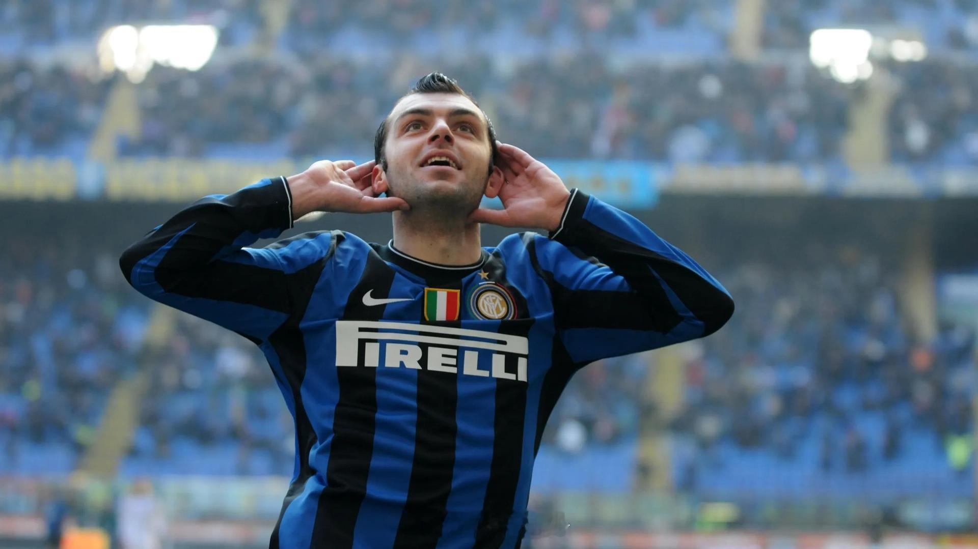 潘德夫（Goran Pandev，83.07.27）快问快答问：哪名意甲球员会让