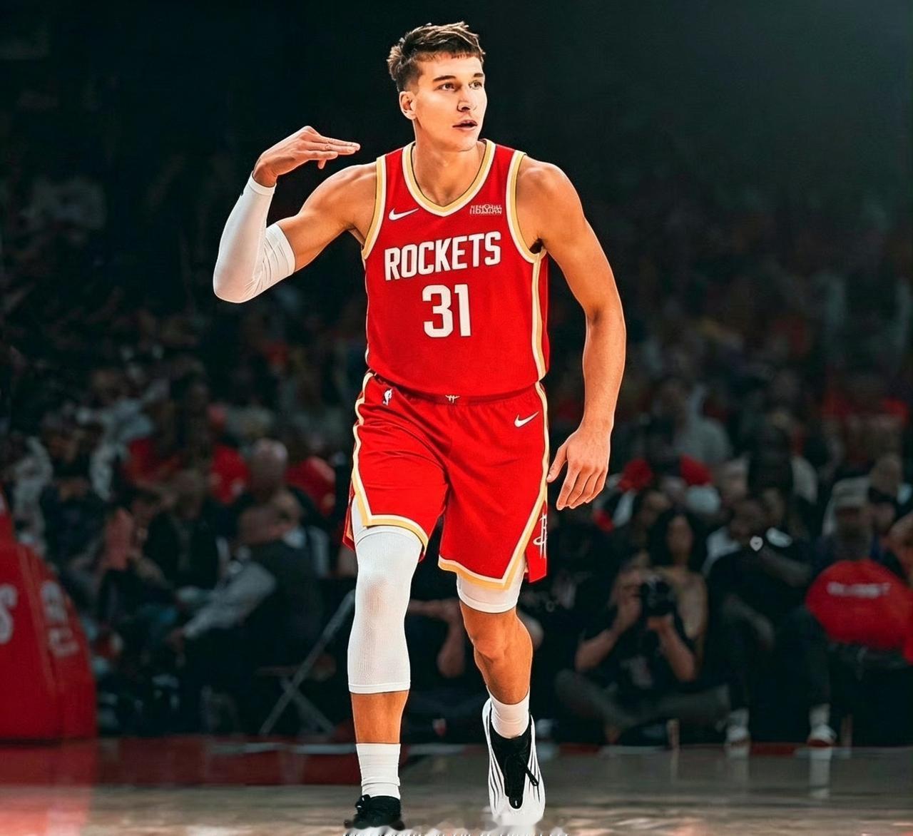 博格丹·博格达诺维奇谈签约火箭队：

“我在NBA的这些年让我明白，你必须在比赛