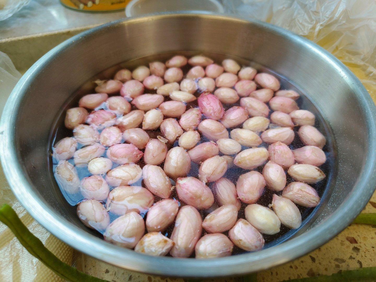 不可辜负的美食 河南美食——面筋汤面筋汤最关键的一步就是洗面筋一般是前天晚上和好