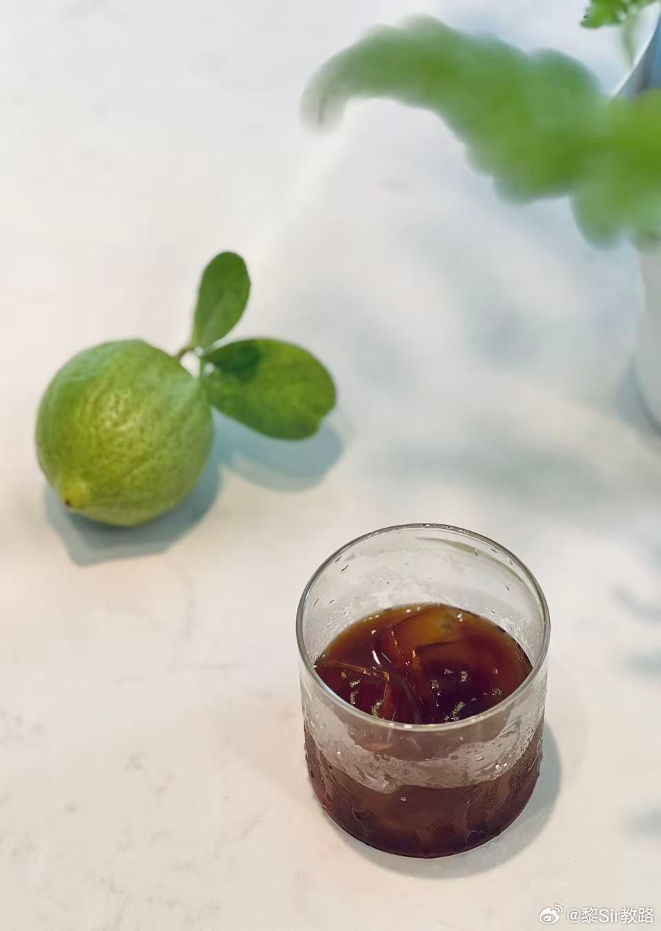 好喝的SOE，再弄了一点香水柠檬皮，好喝得喝了一半才记得拍照。主打两样都是别人送