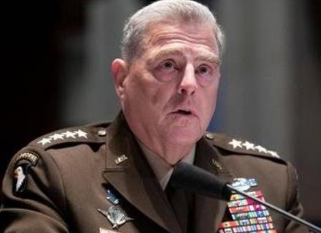 美上将再次严厉发问：“究竟用什么方法才能击败中国？”

哈佛大学教授查普曼，直言