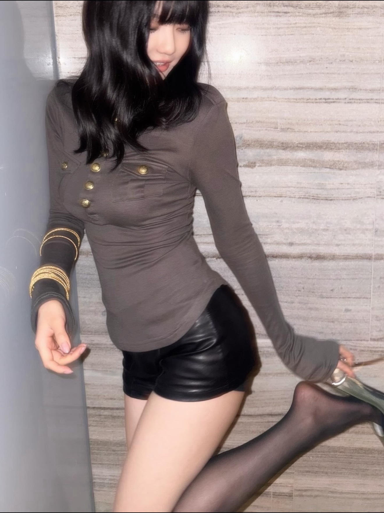 宁艺卓ins 照被网友鉴擦了 大家觉得有吗？ 