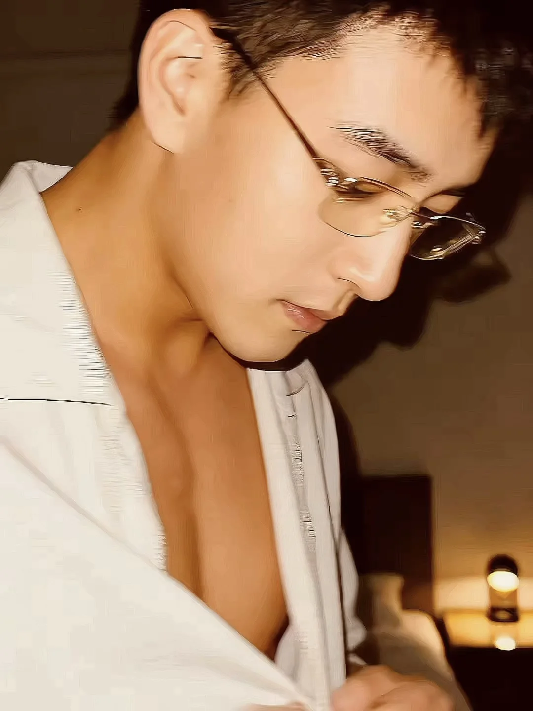 听说戴眼镜的男人很酷