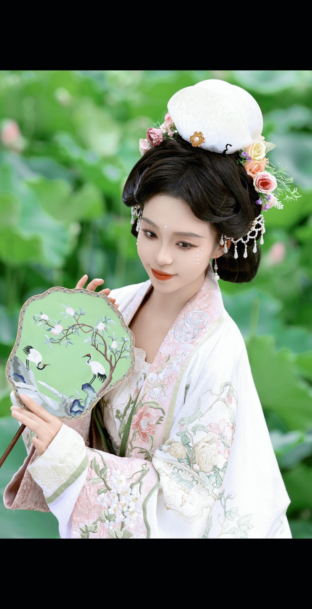 “稳住了吗?小美娘”墨雨云间宋制 汉服 宋制簪花